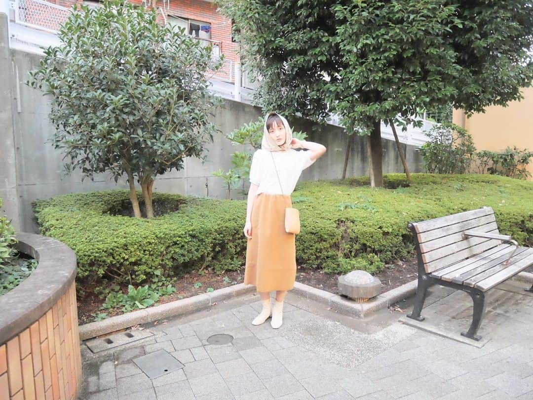 のインスタグラム：「今夜21時過ぎから @4d_50c  のアカウントで 稽古場からインスタライブします  女子4人芝居 #4ドルとろりえ で共演中のわたしたち、稽古後アフタートーク。  #4ドル50セント #ろりえ」
