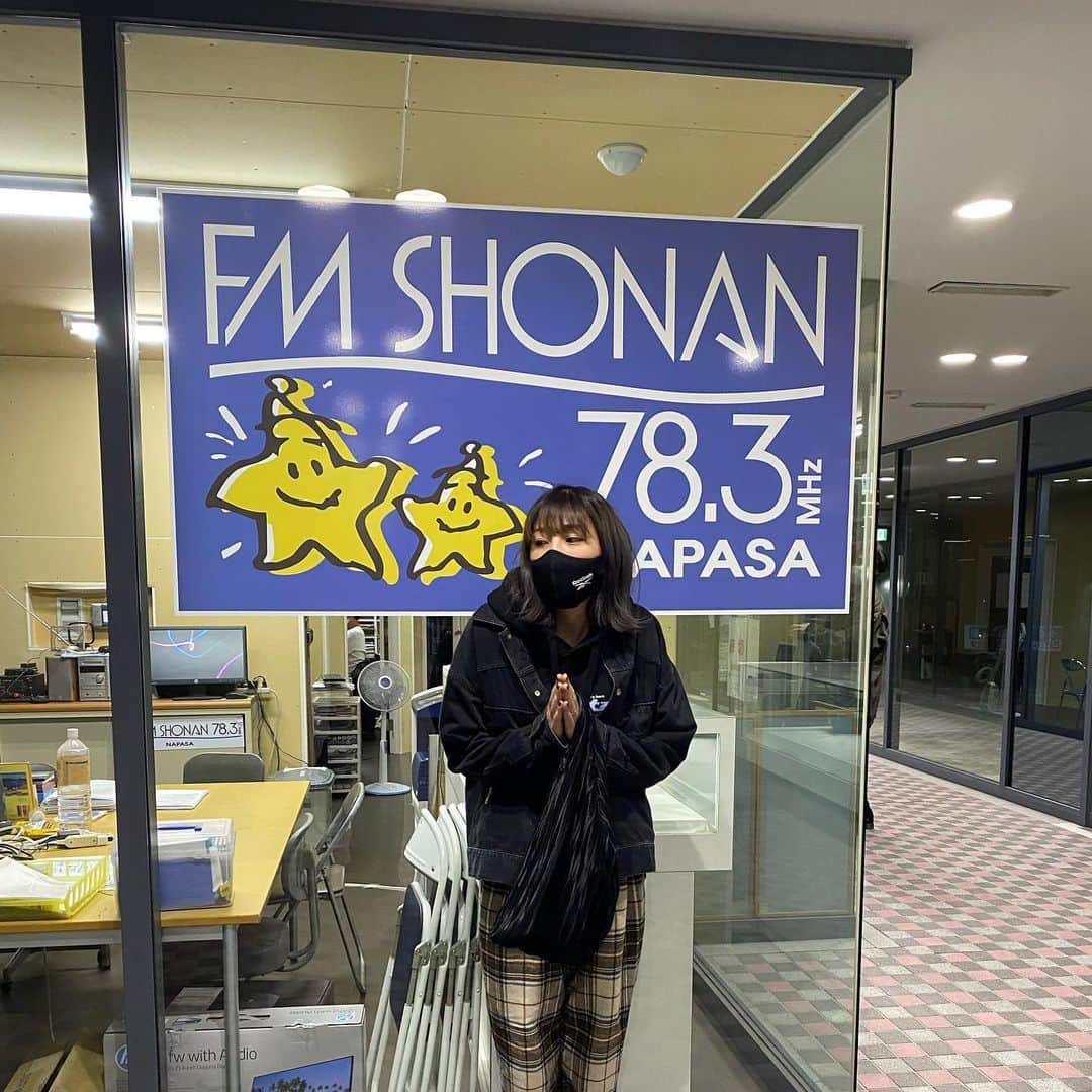 沙田瑞紀さんのインスタグラム写真 - (沙田瑞紀Instagram)「ラジオパーソナリティを務めることになり、 湘南に月一で行くようになりました 生放送なので毎回ドキワク📻 年内最後の放送おわり！感謝。 来年もよろしくお願いします🎊  #翔エンタメ #miida #アベンズ」12月7日 20時23分 - mizuki_masuda