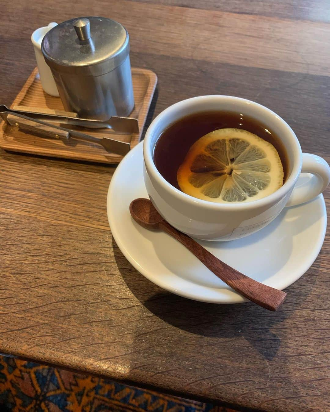 moca さんのインスタグラム写真 - (moca Instagram)「この前行ったカフェ☕️﻿ 店内が素敵だったのはもちろんのこと☺️﻿ ご飯が美味しすぎて😍❤︎﻿ ﻿ そんな今日はレコーディングでしたよん、﻿ 楽しみ~﻿ ﻿ #lol #avex #moca﻿ #カフェ巡り #cafe #neucafe #ノイカフェ　#もカフェ」12月7日 20時26分 - moca_lol