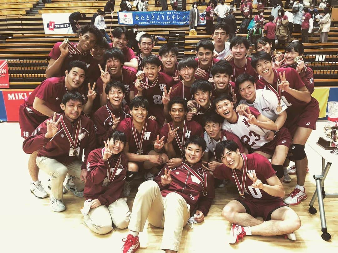 大塚達宣のインスタグラム：「全日本インカレ2020🥇  まず、このような状況の中で試合ができたこと、環境を整え支えてくださった方々に感謝の気持ちでいっぱいです。ありがとうございました。 その中でこうして優勝を掴むことができとても嬉しいです。  次は、今週末の天皇杯に向けてまた1から頑張ります👊🏻  #全日本インカレ  #4年生ありがとう  #感謝」