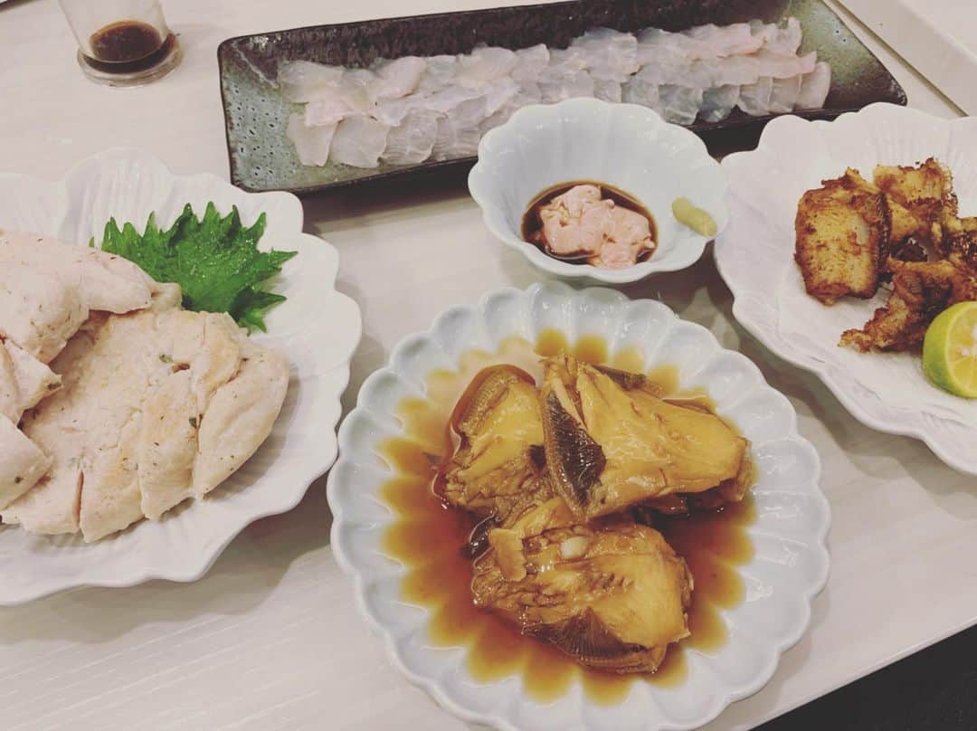 杉浦太陽さんのインスタグラム写真 - (杉浦太陽Instagram)「釣った魚とチキン飯！！  子どもたち大絶賛^ - ^  @sugiurataiyou_official  #釣った魚 #美味しくいただきました！」12月7日 20時32分 - sugiurataiyou_official