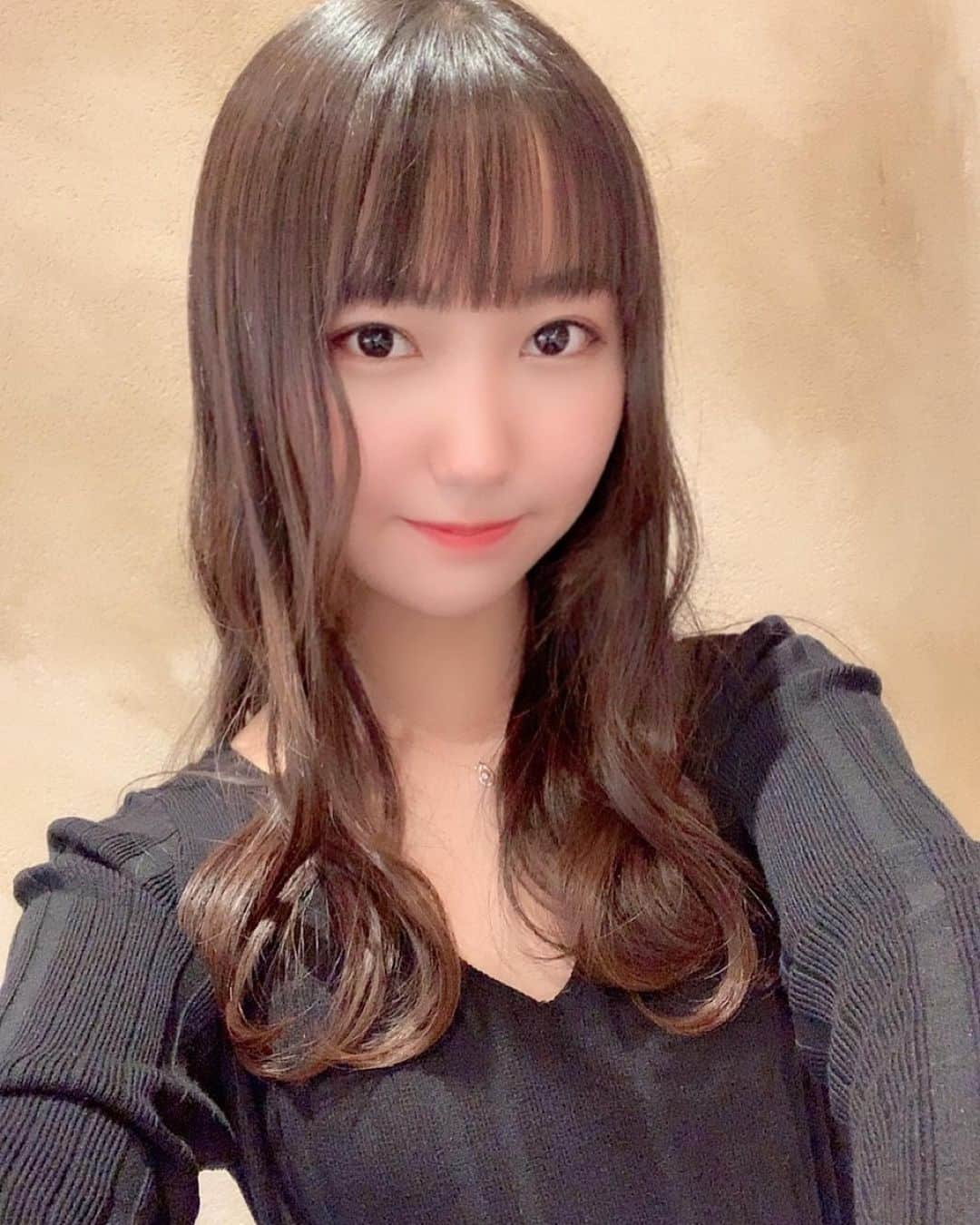 宮田有萌さんのインスタグラム写真 - (宮田有萌Instagram)「hair cut ⁎⁺˳✧༚  昨日は髪の毛を切りに行きました！！  仕上げに巻いてもらえて幸です(*´꒳`*)  どうかな？？(๑>◡<๑)  #haircut #hairstyle #美容院 #美容室 #ロングヘア #ラストアイドル #宮田有萌」12月7日 20時35分 - yume_m1017