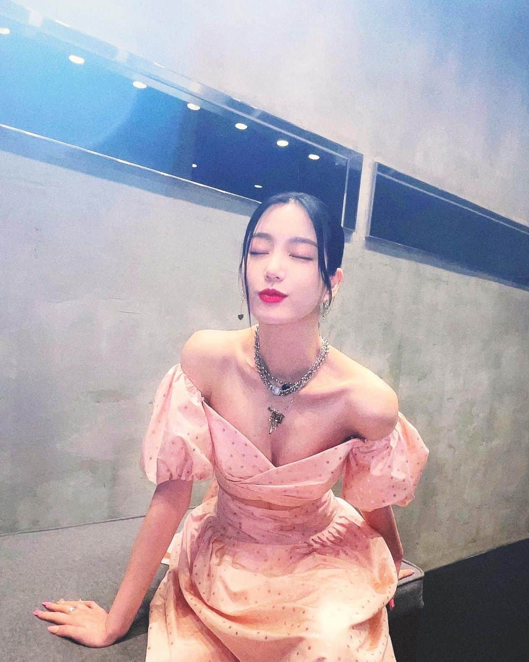 イ・ユビさんのインスタグラム写真 - (イ・ユビInstagram)「2020 MAMA 🙈💕  #mnetasianmusicawards」12月7日 20時45分 - yubi_190