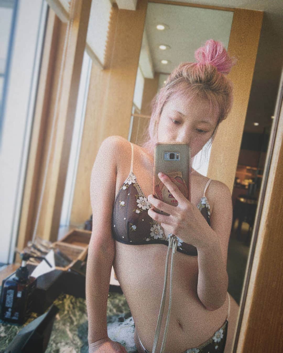 小林レイミのインスタグラム：「🧖🏋️‍♀️☀️  #workout #gymlife #lingerieimport #spa #morningworkout」