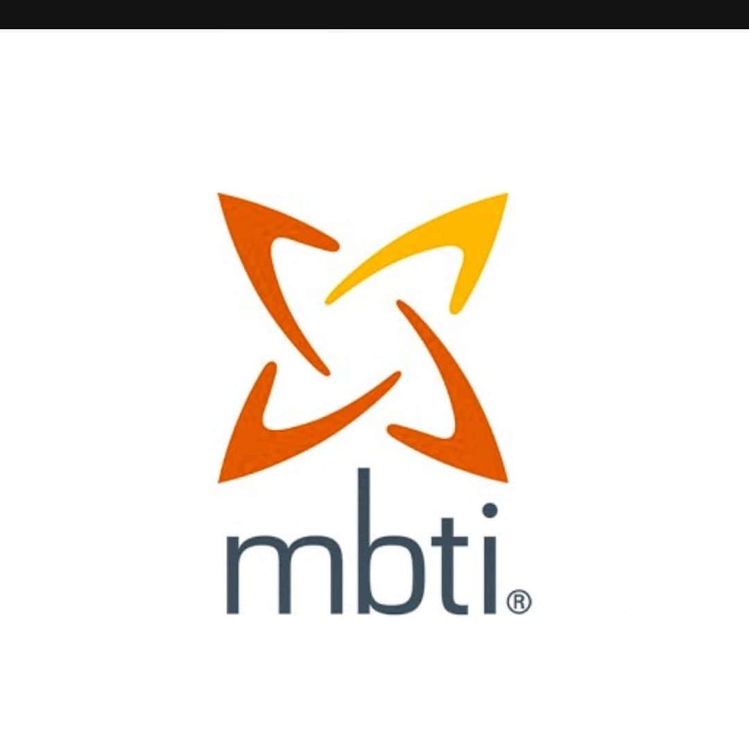 キム・オクビンのインスタグラム：「요즘 유행인 MBTI를  검사 해보려고해..  뭐가나올까 ㅎ ㅎ   I'm going to do the mbti test that's popular these days.  What will I get? 🤡」