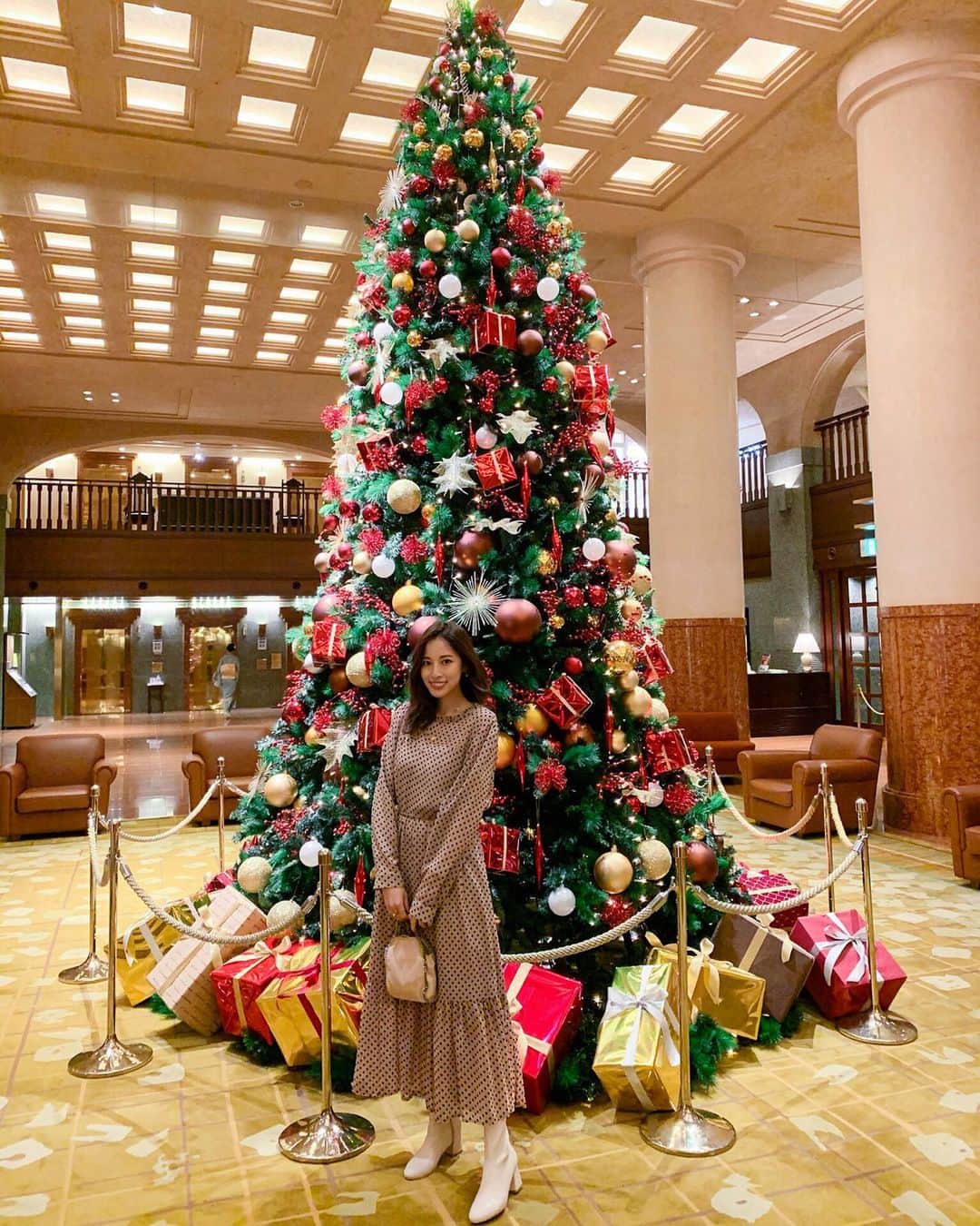 吉岡結紀のインスタグラム：「✐☡ ・ 京都のアランチーノへ🇮🇹🍷 写真ほぼ撮り忘れたけど全部美味しすぎた🤤♥️ ・ #arancino #arancinokyoto #italianfood #christmastree #outfits #dinner #kyoto」