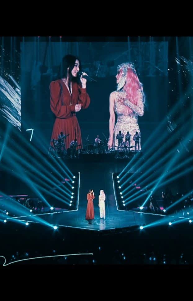 ジョリン・ツァイのインスタグラム：「@hebe_tien_0330 #刻在我心底的名字 #uglybeautytour高雄  #uglybeautytour」