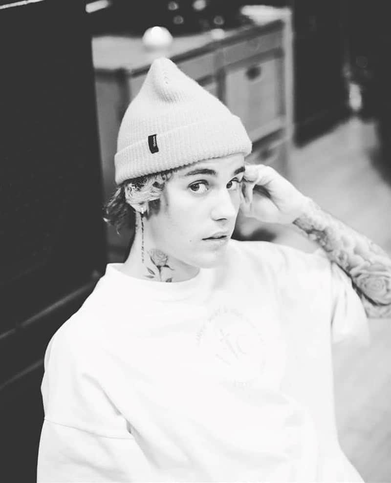 ブリクストンのインスタグラム：「@justinbieber wears the Heist Beanie, a style essential for every season.」