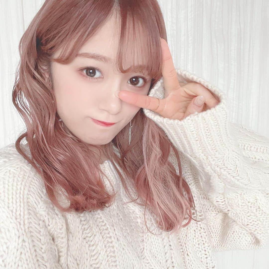 のインスタグラム：「ぴーす✌🏻」