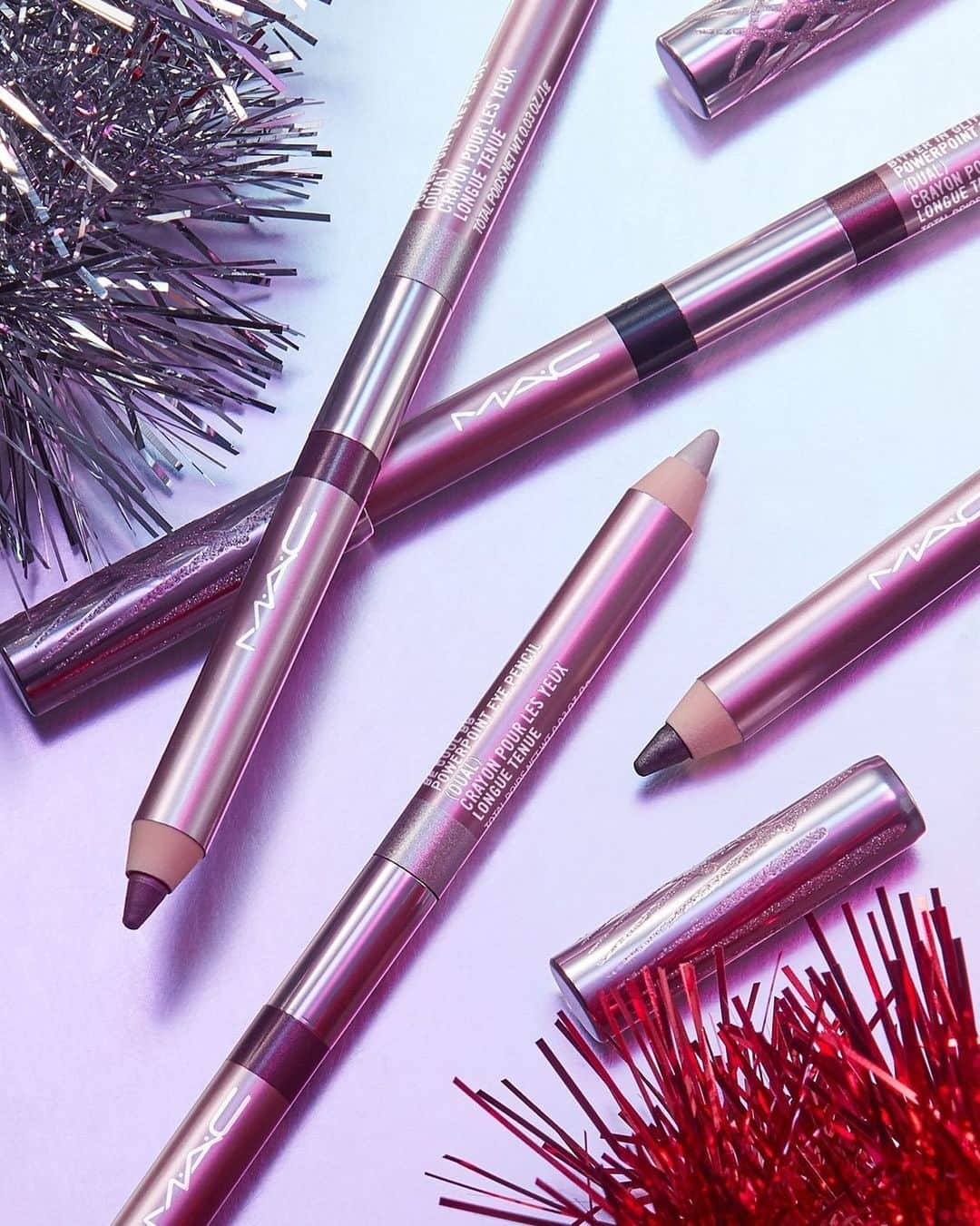 M·A·C Cosmetics Canadaさんのインスタグラム写真 - (M·A·C Cosmetics CanadaInstagram)「Unsure how to say, “Eye Love You,” this holiday season? 💕 Get right to the point with Frosted Firework Powerpoint Eye Pencil (Dual) — A burst of three dual-ended, waterproof, long-wearing, holiday-exclusive liners in pearlescent and metallic finishes that are sure to make sparks fly all season long.  Shades pictured:  👁 Short Fuse / Be Cool BB (Purple with Multicoloured Pearl and Bright White with Pearl) 👁 Zenith / Can You Chill? (Gunmetal and Navy Blue with Large Pearl Particles) 👁 Dark Spark / Bitter In Glitter (Black with Pearl and Brown with Multicoloured Pearl)  Pssst, these are currently 40% off online and in-store while quantities last. The shade you’re eyeing already sold out online? No worries! Reserve yours for same-day pickup at your nearest M·A·C location, or call your local store for more details. Need help finding a store near you? Comment below and we can help! 👇  #MACFrostedFirework #MACHoliday #MACEyes #Eyeliner」12月7日 23時37分 - maccosmeticscanada