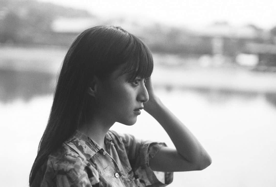 谷口萌衣子のインスタグラム：「、 自分を信じると書いて自信 信じてあげたいな〜  #monoqlofilm  #ミスキャンパス立命館」