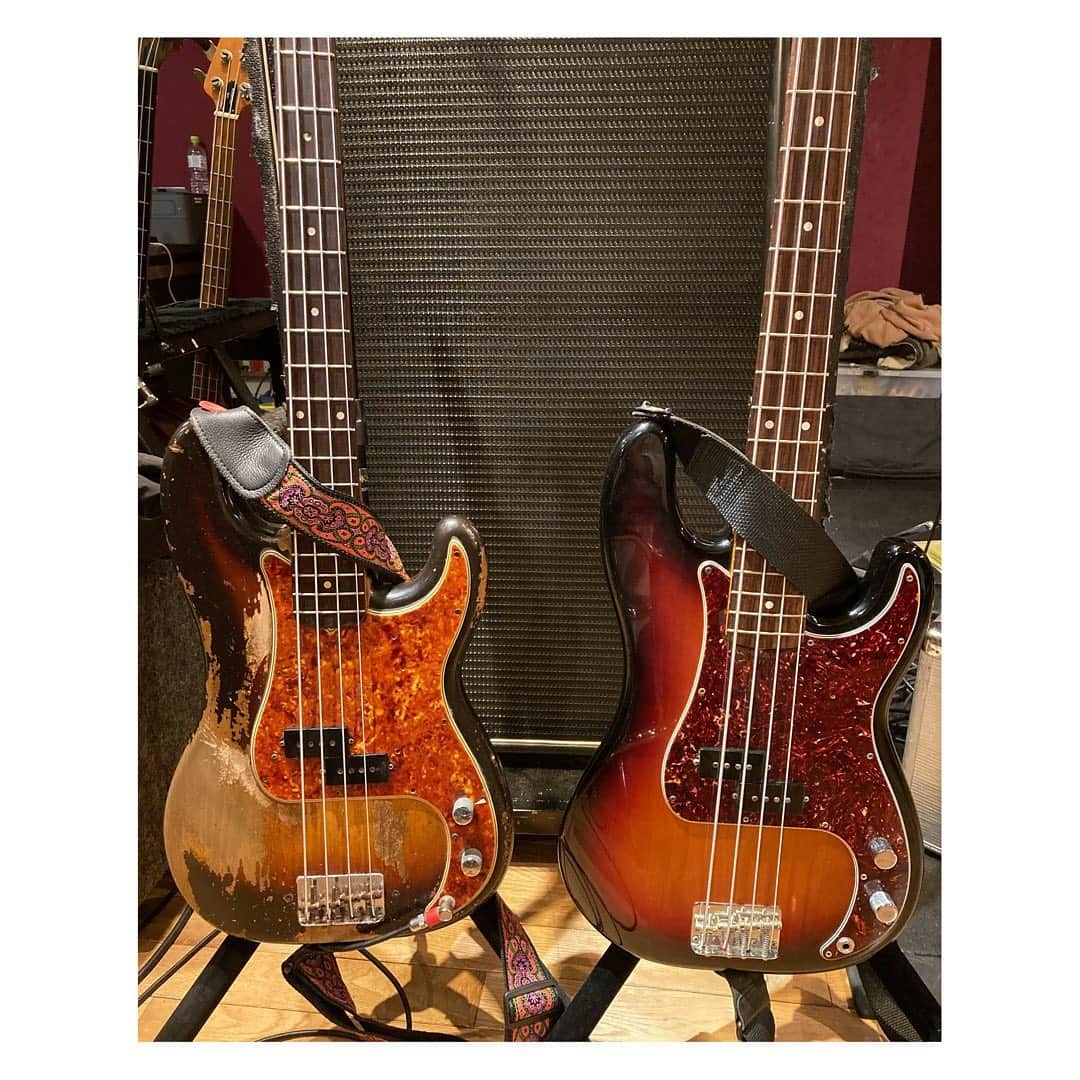 林幸治さんのインスタグラム写真 - (林幸治Instagram)「10歳と60歳（推定）  #fenderprecisionbass」12月7日 23時50分 - tct_koji_hayashi