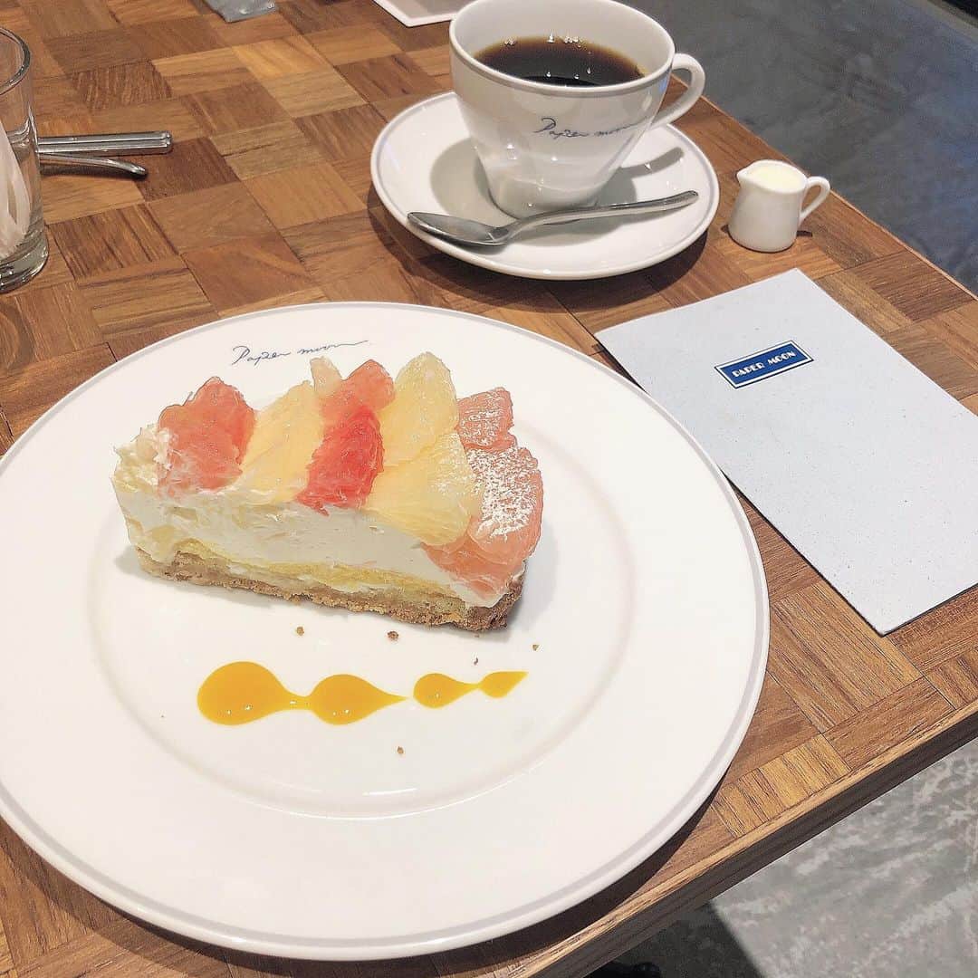 左伴彩佳のグルメインスタ