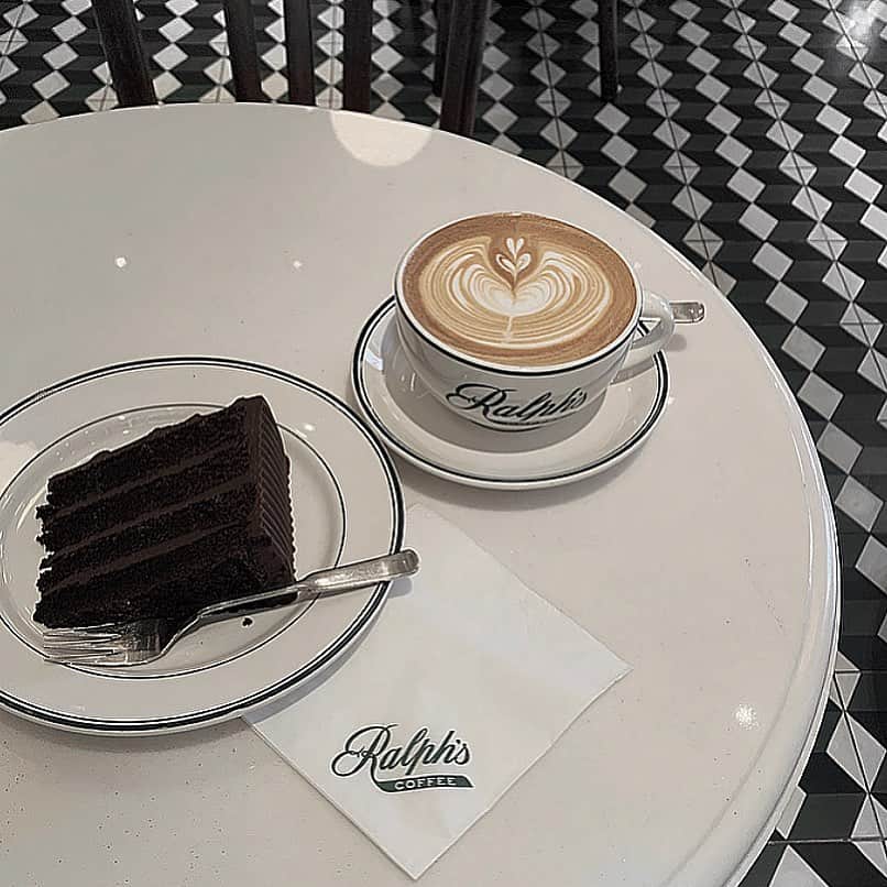 紗彩さんのインスタグラム写真 - (紗彩Instagram)「#ralphscoffee ☕️  1人で行ってきました、量多すぎや」12月8日 0時09分 - _saya_523
