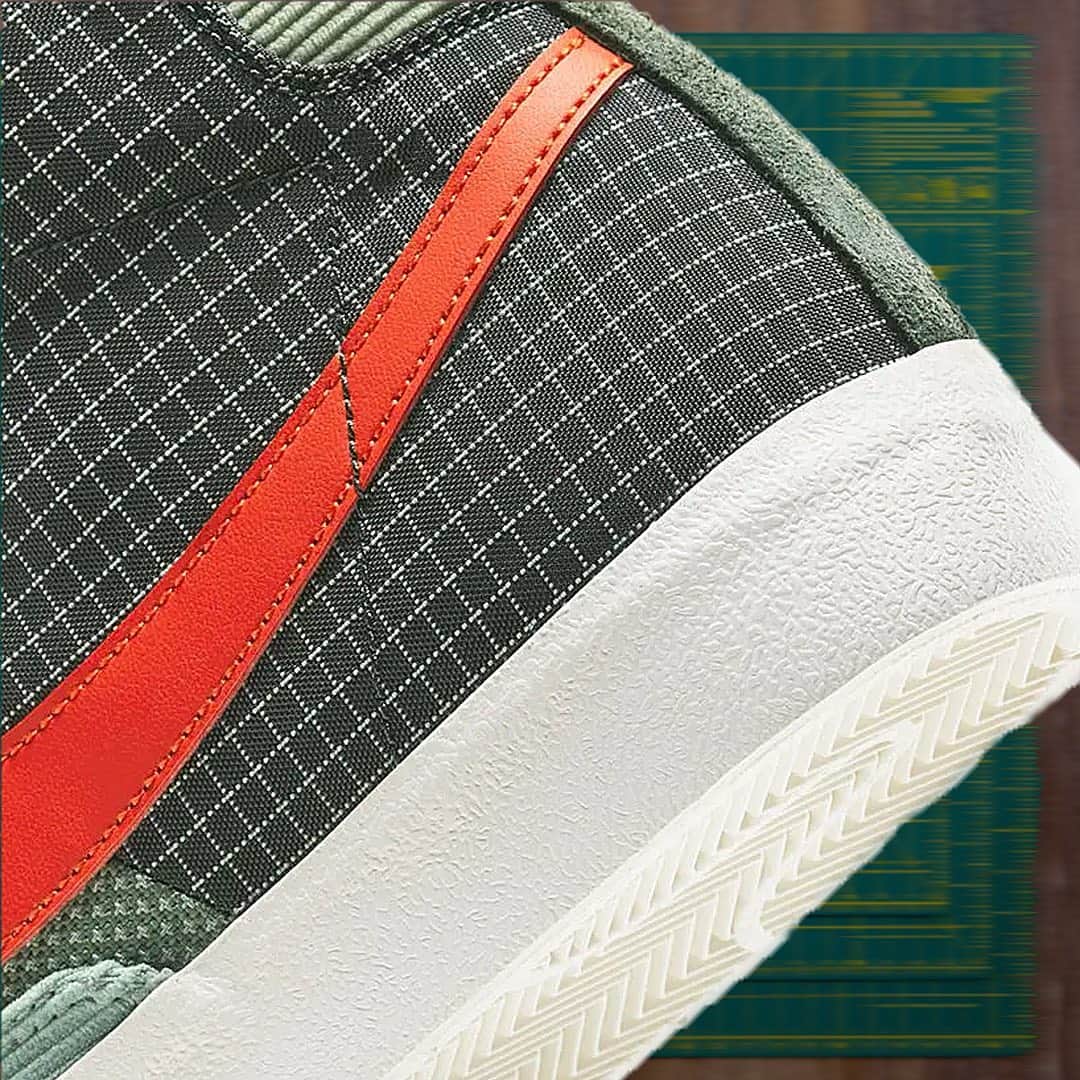 shoes ????さんのインスタグラム写真 - (shoes ????Instagram)「Thoughts on the Nike Blazer Mid ‘77 Patch “Dutch Green”? 💭 You can grab these for $100 at retail. Check back soon for a release date 🗓   #nikeblazer #yeezy #footlocker #stockx #complexsneakers #kicksonfire #brkicks #sneakernews #kickstagram #nicekicks」12月8日 0時18分 - shoes