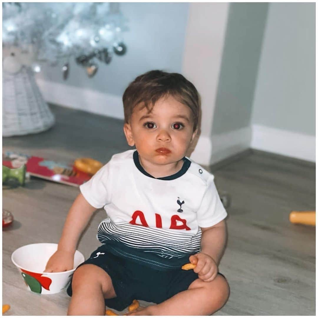 マーニー・シンプソンさんのインスタグラム写真 - (マーニー・シンプソンInstagram)「My little Tottenham supporter! #COYS」12月8日 0時50分 - marns