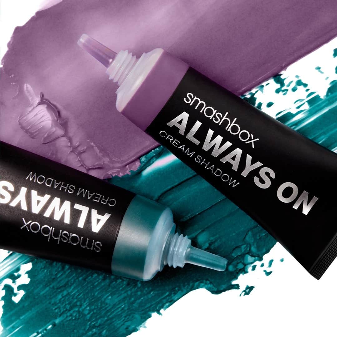 Smashboxのインスタグラム：「Stuff your stockings with statement shadows that won’t crease, cake, smudge or settle for 24 hours 💜💙Mistake-proof gifting, mistake-proof application 🎁」