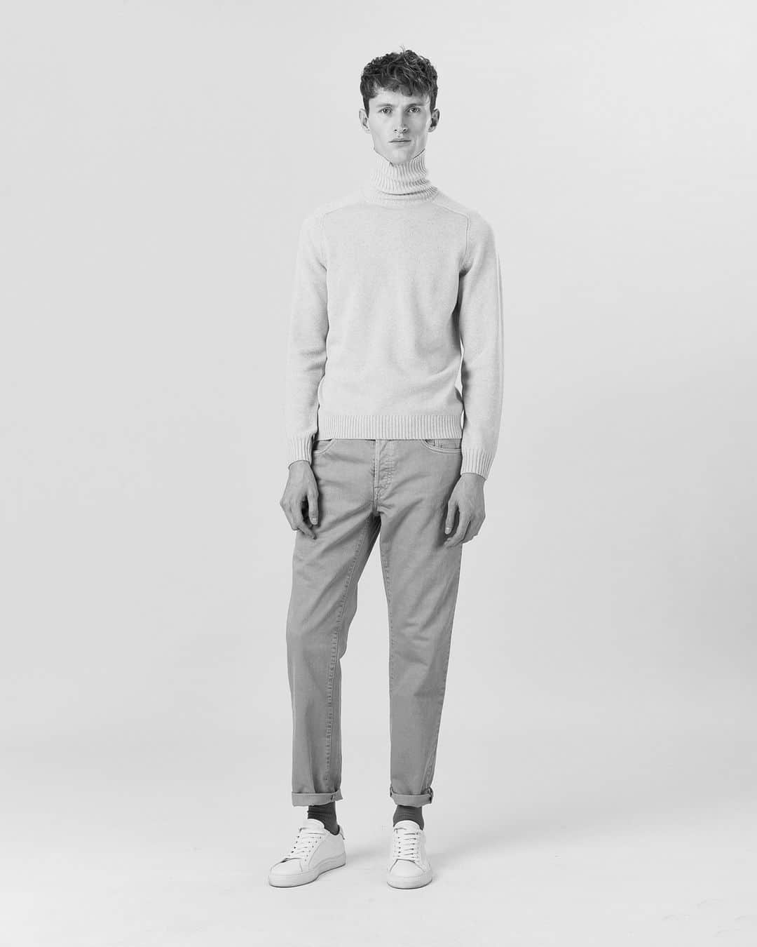 Sivigliaのインスタグラム：「[ Siviglia AW20 ] this week we are going to show you this items: Trousers [29E2 S027] and Knitwear [A096 S503]. #siviglia #sivigliaofficial」