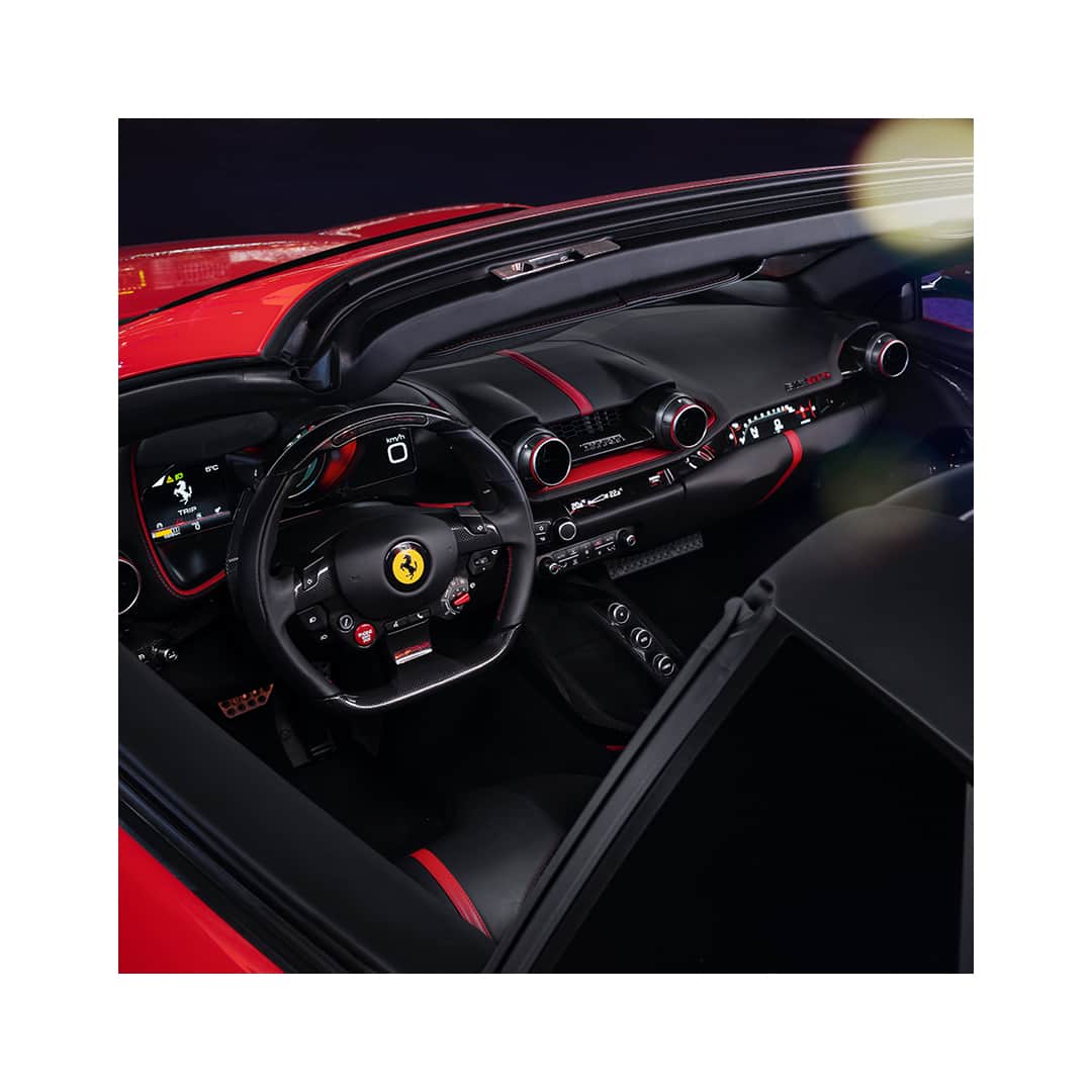 フェラーリさんのインスタグラム写真 - (フェラーリInstagram)「The #Ferrari812GTS makes a noteworthy appearance in a bold red. The model marks the return of the V12 spider after nearly 50 years, representing the rebirth of legend. #Ferrari」12月8日 1時00分 - ferrari