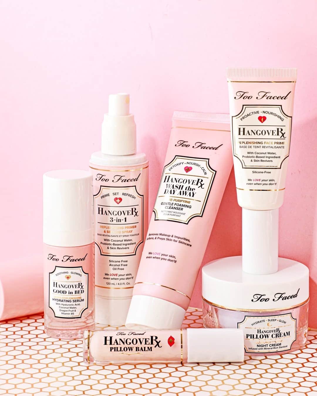 Too Facedのインスタグラム：「Start your week off right 😉 Hydrate & nourish your skin while providing the perfect canvas for makeup with our Hangover Skincare! 💕 Available @shoppersbeauty. #tfhangover #toofaced」