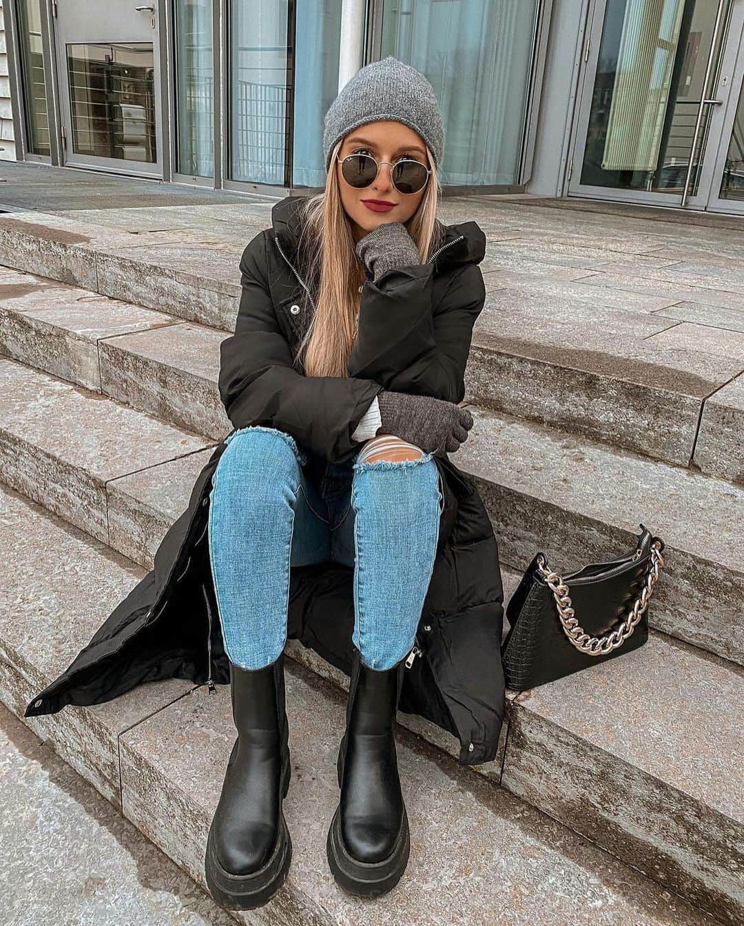 Angel™さんのインスタグラム写真 - (Angel™Instagram)「Which look would you add to your shopping list? Credit @anpaulinas #americanstyle #ootd #style #fashion #onlineshopping #winterlook #winterfashion #winteroutfit #outfit #looks #winteroutfits #winterlooks ❤️ #asaqueen」12月8日 1時15分 - americanstyle