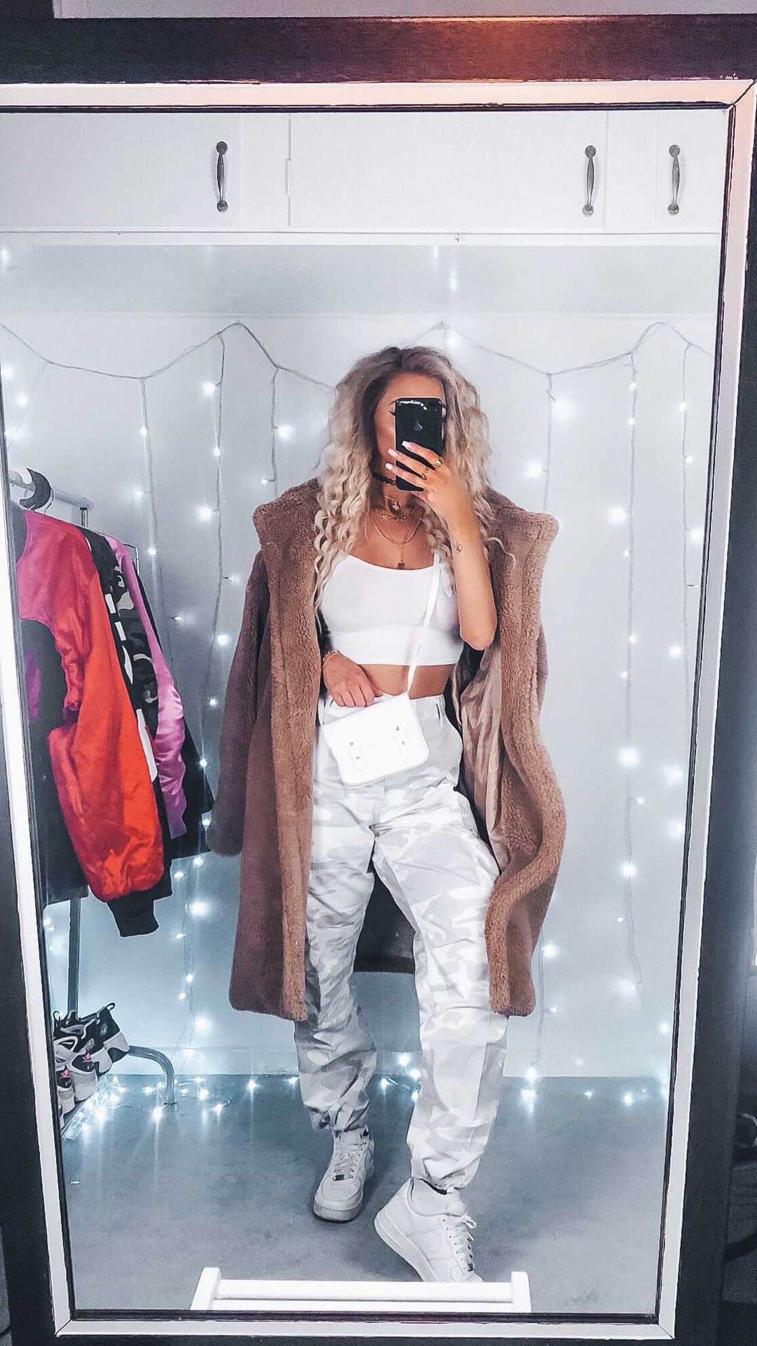 Keelaのインスタグラム：「Which one is your favourite? 🙊⠀ ⠀ ⠀ Outfit 1⠀ Jacket & bag: Boohoo⠀ Pants: Nelly⠀ Shoes: Buffaloes⠀ ⠀ Outfit 2⠀ Whole outfit: Junkyard ⠀ Except the bra: Hunkemöller⠀ ⠀ Outfit 3⠀ Bag & shoes: Boohoo⠀ Jacket: Junkyard⠀ Dress: I can’t remember?!🥺⠀ ⠀ Outfit 4⠀ Jacket & belt & shoes: Junkyard⠀ Jumpsuit: Boohoo⠀ ⠀ Outfit 5⠀ Jacket & glasses: Boohoo⠀ Pants: Old from Junkyard ⠀ Shoes: Buffaloes⠀ Bra: Hunkemöller ⠀ Bag: Nelly⠀ ⠀ Outfit 6⠀ Body: It was a gift 🥰⠀ The rest: Boohoo⠀ ⠀ Outfit 7⠀ Pants & shoes: Junkyard ⠀ Jacket & bag: Boohoo ⠀ ⠀ #ootd #outfitoftheday #style #keela #junkyard #boohoo #lookoftheday #outfit #outfitinspo」