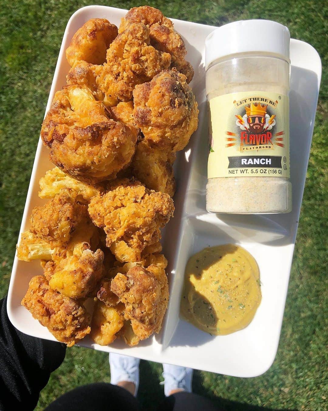Flavorgod Seasoningsさんのインスタグラム写真 - (Flavorgod SeasoningsInstagram)「KENTUCKY FRIED CAULIFLOWER 🤯⁠ -⁠ Customer: @snackingwithsid⁠ Using our Ranch Seasoning!!⁠ -⁠ "The PERFECT snack for an outdoor picnic! All this warm weather is already putting me in my summer feeeeels. Can’t wait to host a #PoolsidePlantBasedPicnic with the help of Flavor God seasonings 😛 They’ve been giving my meal preps life! S/O to @projectglow.janice for gifting me my very first set 🥳 If you want a fully vegan snack, you can opt out of the Ranch and try out the vegan buffalo (or many other of their vegan) seasonings 🌱"⁠ -⁠ Flavor God Seasonings are:⁠ ✅ZERO CALORIES PER SERVING⁠ ✅MADE FRESH⁠ ✅MADE LOCALLY IN US⁠ ✅FREE GIFTS AT CHECKOUT⁠ ✅GLUTEN FREE⁠ ✅#PALEO & #KETO FRIENDLY⁠」12月8日 2時02分 - flavorgod