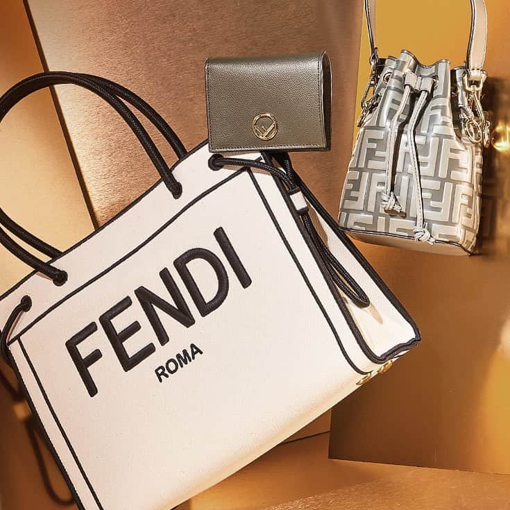 GILTのインスタグラム：「FYI: #FENDI is up to 75% off. Which style is in your cart?」