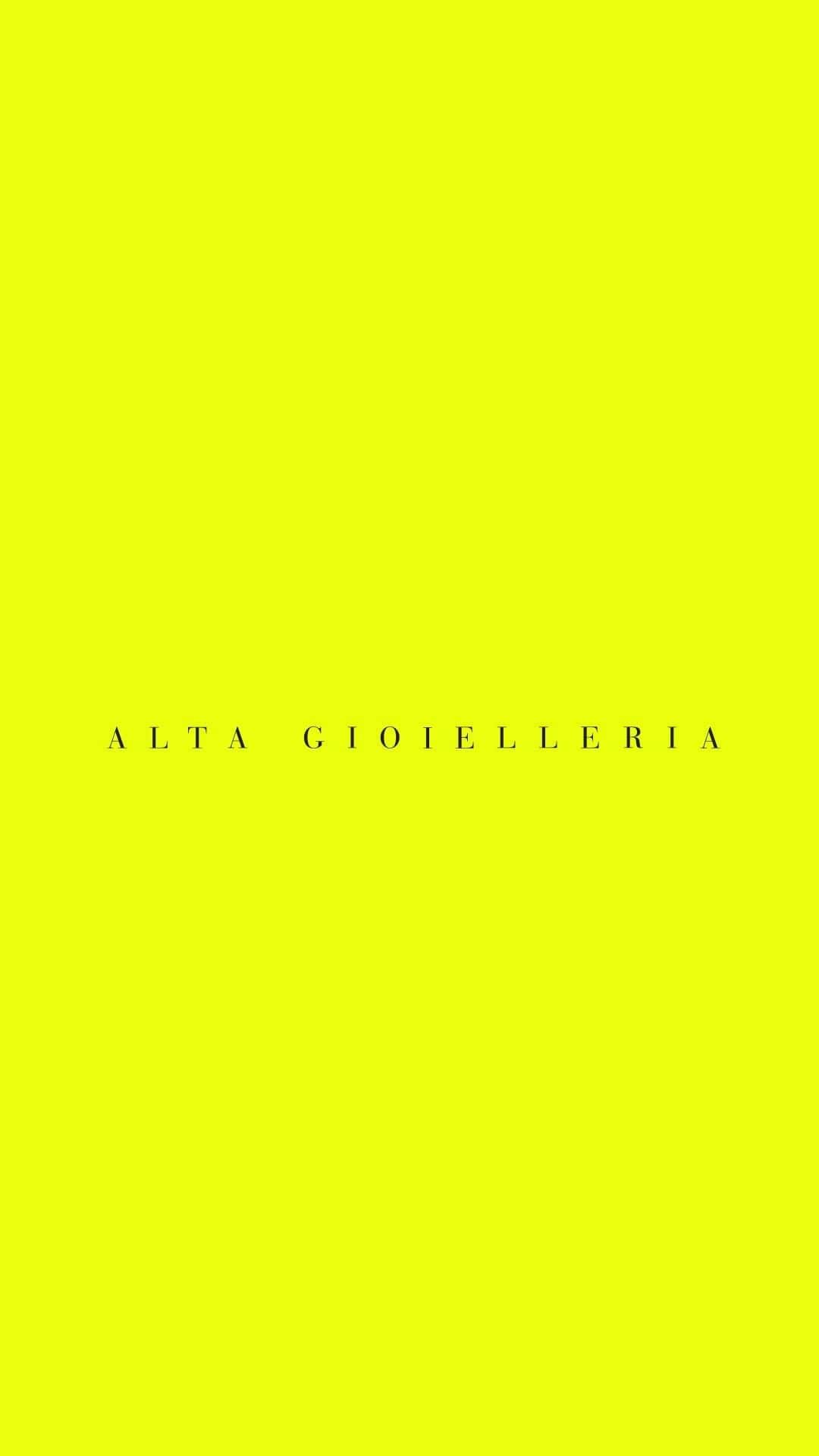 のインスタグラム：「Introducing “Family Affair: Alta Gioielleria”, the first of three acts that portrays the clashing of generations, contrasts that lead to one unique new vision.    The new #DGAltaGioielleria collection is an emblem of Fatto a Mano and craftsmanship, with various creations composed of precious stones and coloured gems. The ultimate expression of love and beauty.    #DGFamilyAffair #DGLovesMilan #DGFattoAMano #MadeInItaly #DolceGabbana」