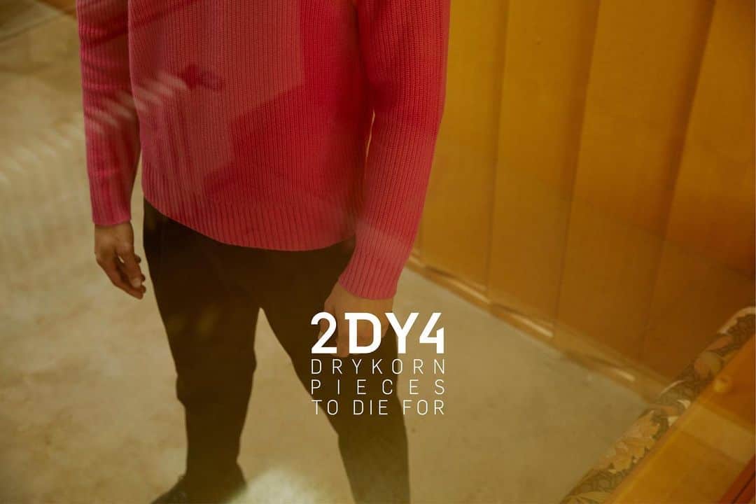 のインスタグラム：「In this collection we use exclusive italian fabrics, only the finest cashmere and bold colors. ⁠⠀ ⁠⠀ #2DY4 #drykorn #stylebop #theluxurywaytoshop #highfashion #luxuryfashion #newcollection」
