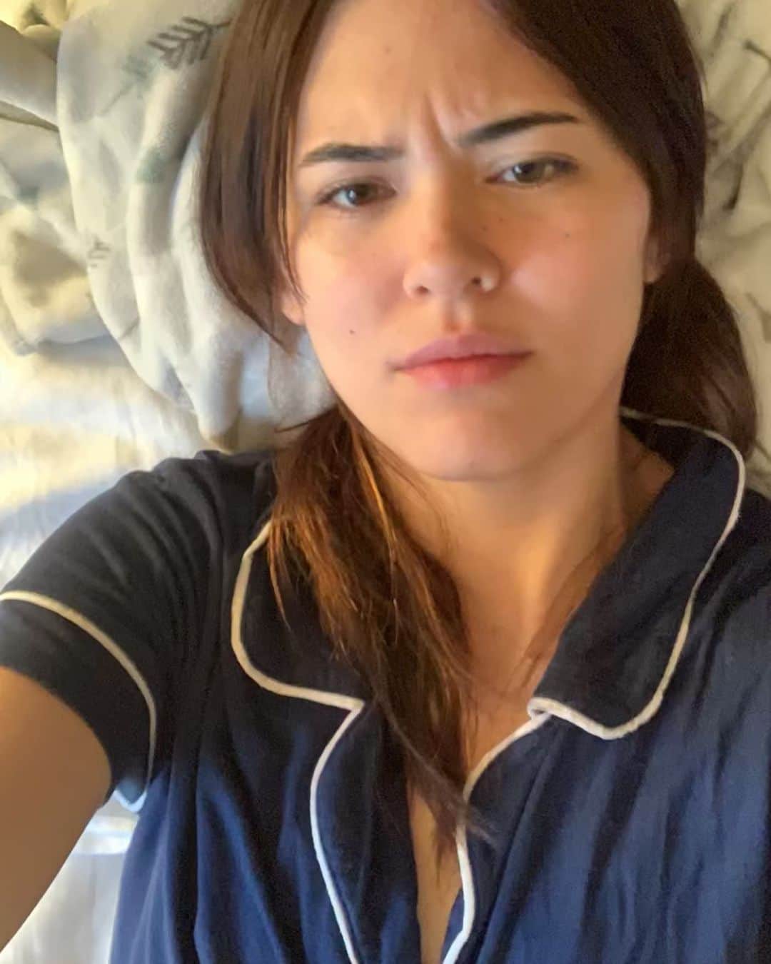 プリシラ・アーンのインスタグラム：「This is what my face looks like when I’m trying to figure out my phone and accidentally take a picture of myself. Something exciting is happening this week! 🎵」