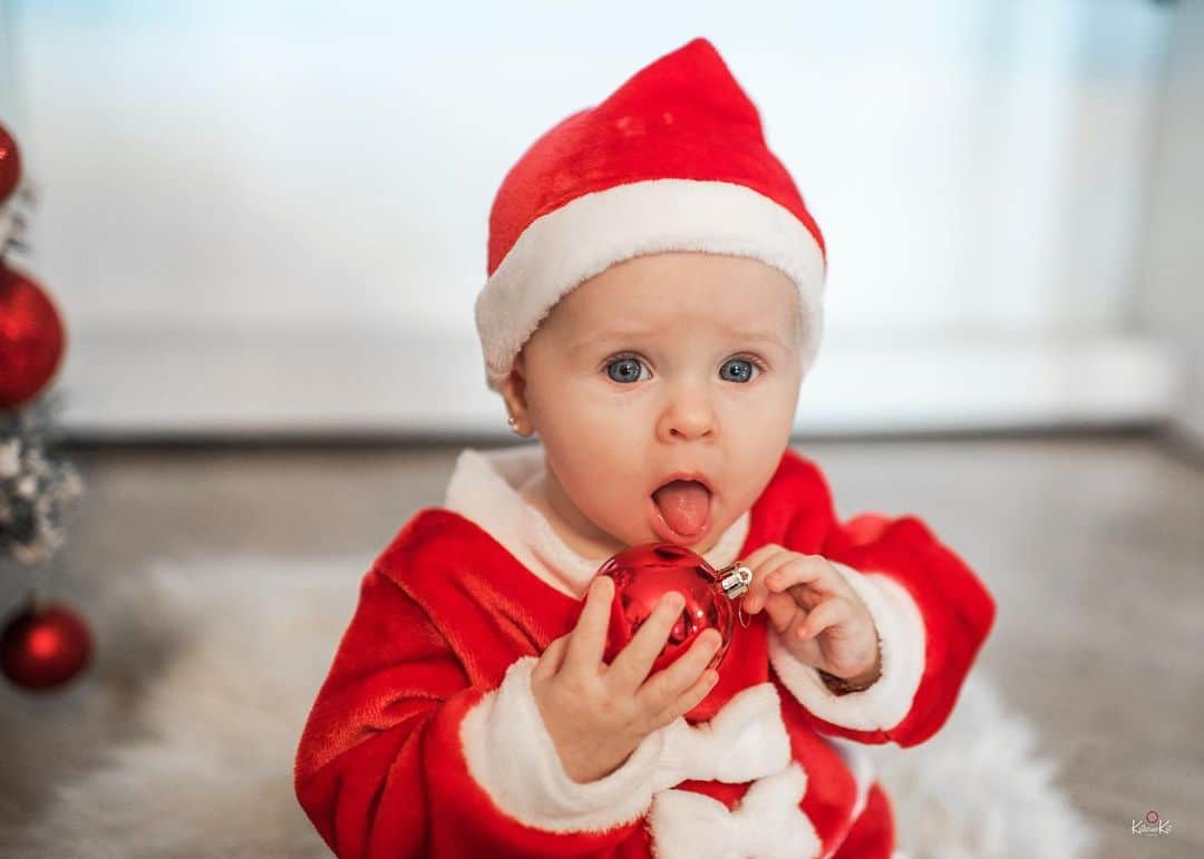 ナタリア・ベッカーのインスタグラム：「Ensaio de Natal 2017 ❤️🎄🎀」