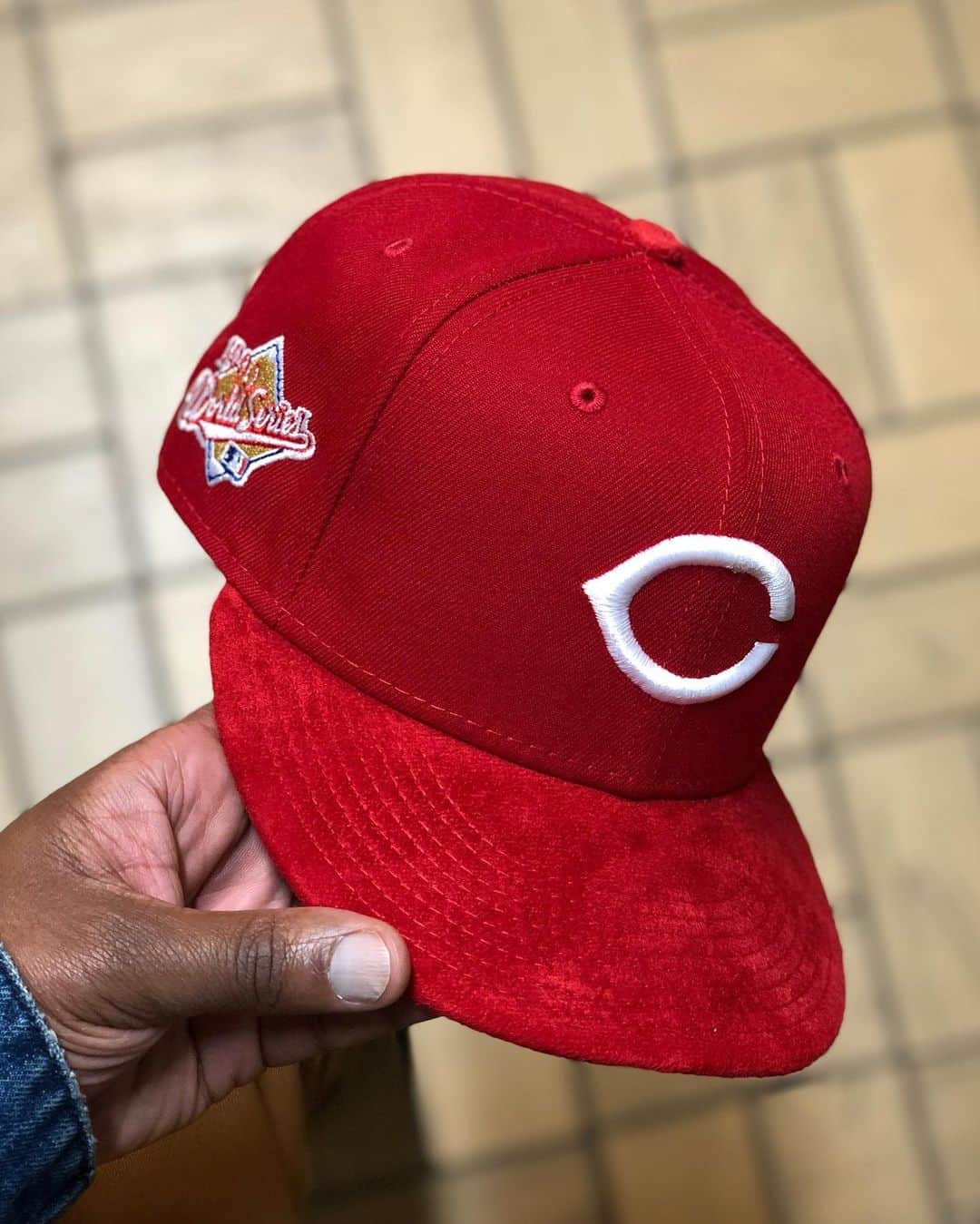 Mr. Tyさんのインスタグラム写真 - (Mr. TyInstagram)「Another one for the @corporategotem fam! This one is for the Cincinnati boys who swept the defending champs and hoisted up that gold trophy in 1990! Red wool crown, red suede visor/button, and a gold under visor makes for a premium hat for “Da Champs”! It was also imperative this championship hat had the proper C and not the big C! Fitted available now @corporategotem.com.  #ijustlikeshoes #compleckicks #soletoday #wiw #wiwt #wdywt #whatiwore #ファッション #コーディネート #fittednation #thatfittedmean #af1 #neweracap #ootdwatch #weathersynergy #5950 #teamfitted #aj2 #carhartt #carharttwip #corporategotem」12月8日 2時53分 - regularolty