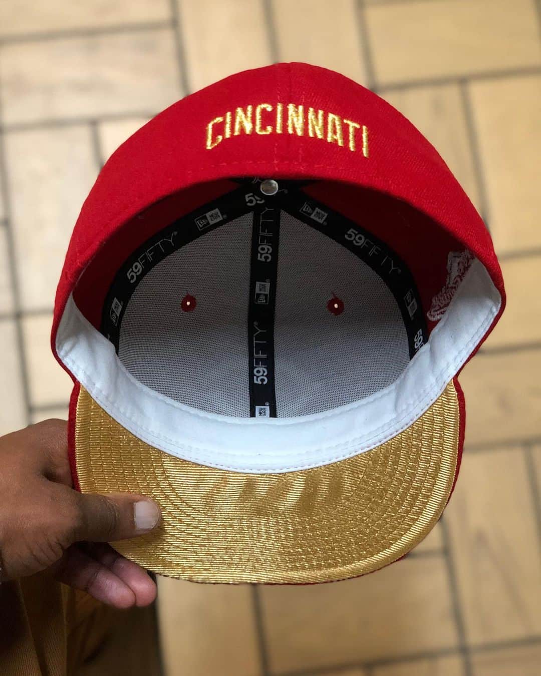 Mr. Tyさんのインスタグラム写真 - (Mr. TyInstagram)「Another one for the @corporategotem fam! This one is for the Cincinnati boys who swept the defending champs and hoisted up that gold trophy in 1990! Red wool crown, red suede visor/button, and a gold under visor makes for a premium hat for “Da Champs”! It was also imperative this championship hat had the proper C and not the big C! Fitted available now @corporategotem.com.  #ijustlikeshoes #compleckicks #soletoday #wiw #wiwt #wdywt #whatiwore #ファッション #コーディネート #fittednation #thatfittedmean #af1 #neweracap #ootdwatch #weathersynergy #5950 #teamfitted #aj2 #carhartt #carharttwip #corporategotem」12月8日 2時53分 - regularolty