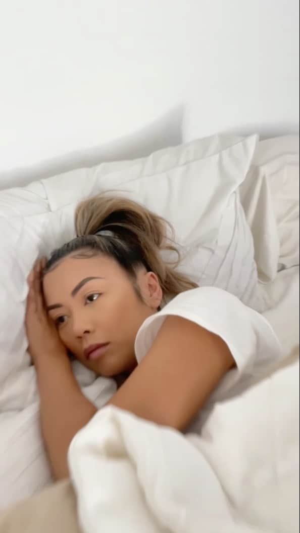リアン Vのインスタグラム：「Literally what I think my mom is doing every morning early in the kitchen 🙉😫Who can relate? 😂」