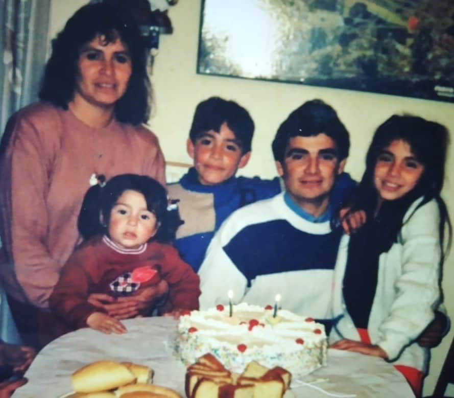 クラウディオ・リースのインスタグラム：「Mi Familia .....」