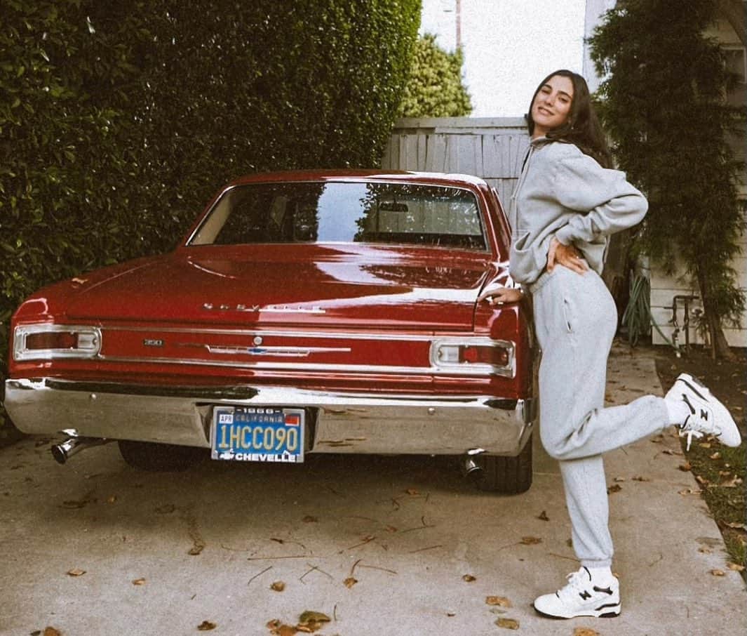 ローレン・ペルツのインスタグラム：「1966 Chevy, the sports car that knows how to treat a lady!  You could be the driver this 1966 futuristic Chevrolet! Check out @cherrylosangeles on how to win!」