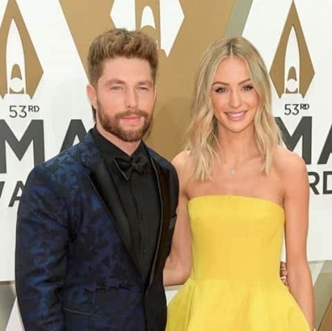 Good Morning Americaさんのインスタグラム写真 - (Good Morning AmericaInstagram)「Congratulations to #Bachelor alum Lauren Bushnell and country singer Chris Lane who are expecting their first child! Link in bio to see the couple's sweet announcement.」12月8日 3時31分 - goodmorningamerica