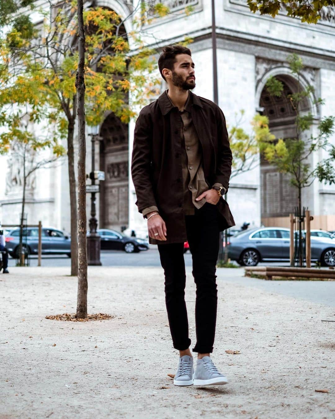 NICOLAS SIMOESのインスタグラム：「Casual look to start over the week. Don’t you agree? 😎」