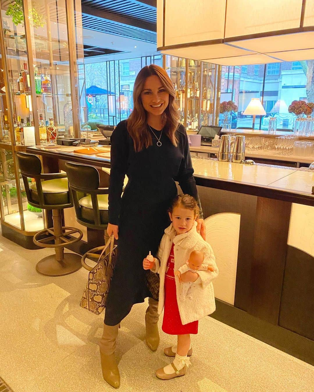 サム・フェアーズさんのインスタグラム写真 - (サム・フェアーズInstagram)「Such a lovely day out with my little princess 💕」12月8日 4時12分 - samanthafaiers