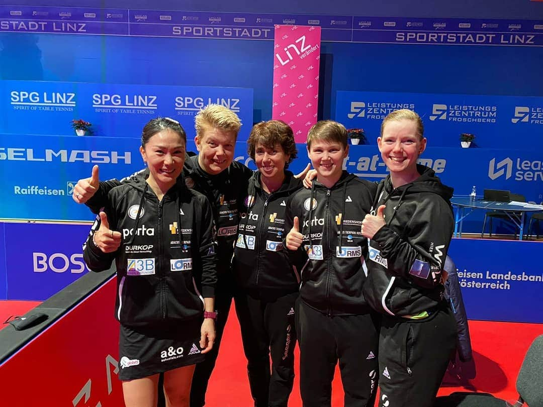 ブリット・エールラントさんのインスタグラム写真 - (ブリット・エールラントInstagram)「Yessss, we won in the semi final! Tomorrow final at 20.15! 😁 #happy #championsleague」12月8日 4時14分 - britteerland