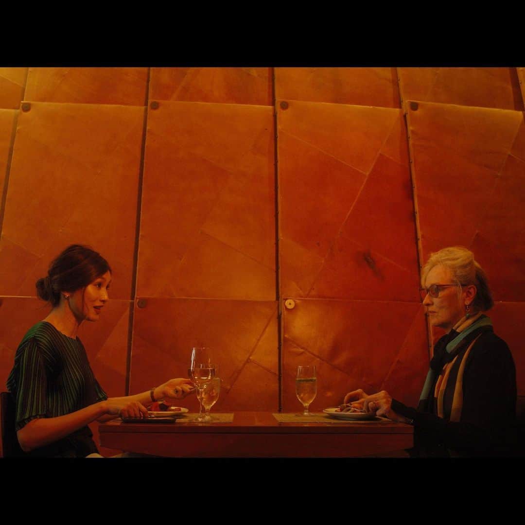 ジェンマ・チャンのインスタグラム：「#LetThemAllTalk directed by Steven Soderbergh premieres this Thursday Dec 10th on @hbomax .. @letthemalltalk」