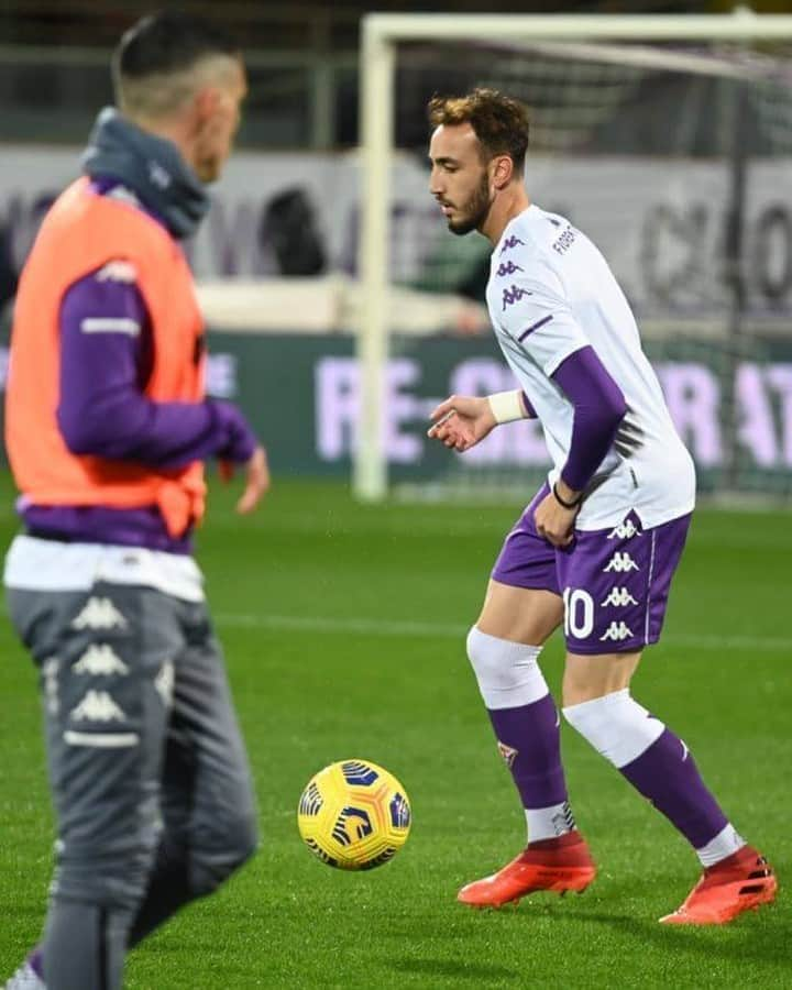 ACFフィオレンティーナさんのインスタグラム写真 - (ACFフィオレンティーナInstagram)「WARM UP 🔥   FORZA VIOLA!   #ForzaViola 💜 #Fiorentina #FiorentinaGenoa #FIOvGEN #Castrovilli #Ribery #Pezzella #Dragowski #Prandelli」12月8日 4時27分 - acffiorentina