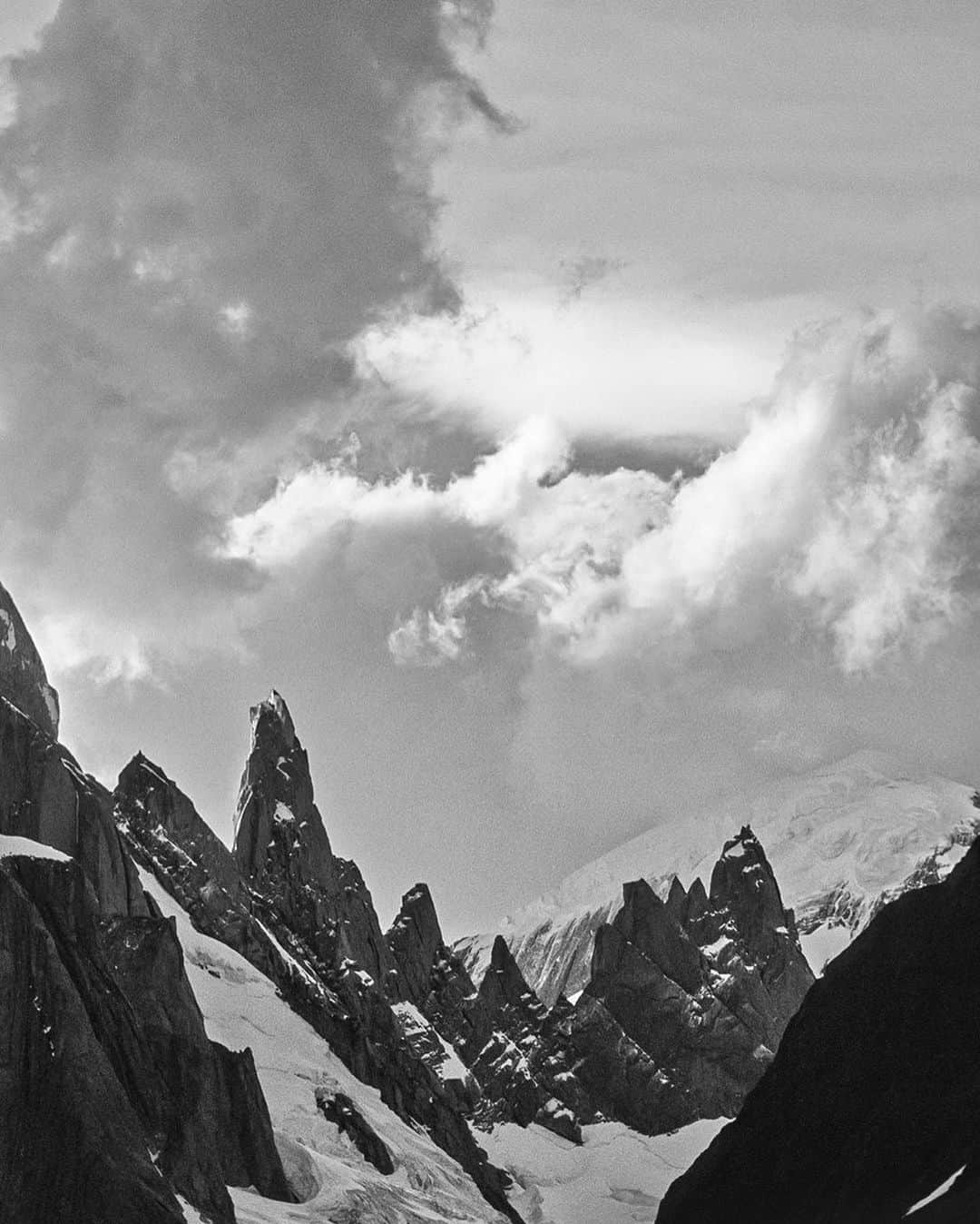 ジミー・チンさんのインスタグラム写真 - (ジミー・チンInstagram)「Cerro Torre, Torre Egger, Cerro Stanhardt. Patagonia. ⁣ Prints available at www.shop.jimmychin.com or at link in bio. 20% off on all prints until Dec 10 by using the code Holiday20 at check out.」12月8日 4時30分 - jimmychin