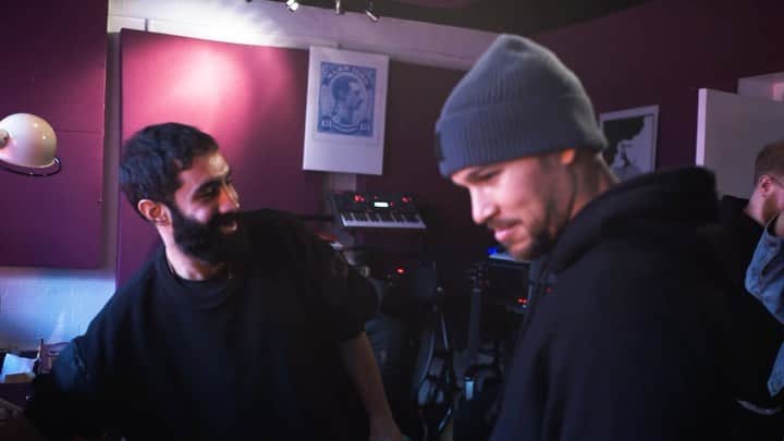 ルディメンタルのインスタグラム：「We've been cooking up something new in the studio. Stay tuned... 🎙」