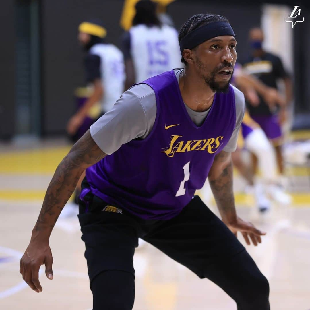 Los Angeles Lakersさんのインスタグラム写真 - (Los Angeles LakersInstagram)「First day of training camp ☑️」12月8日 4時44分 - lakers