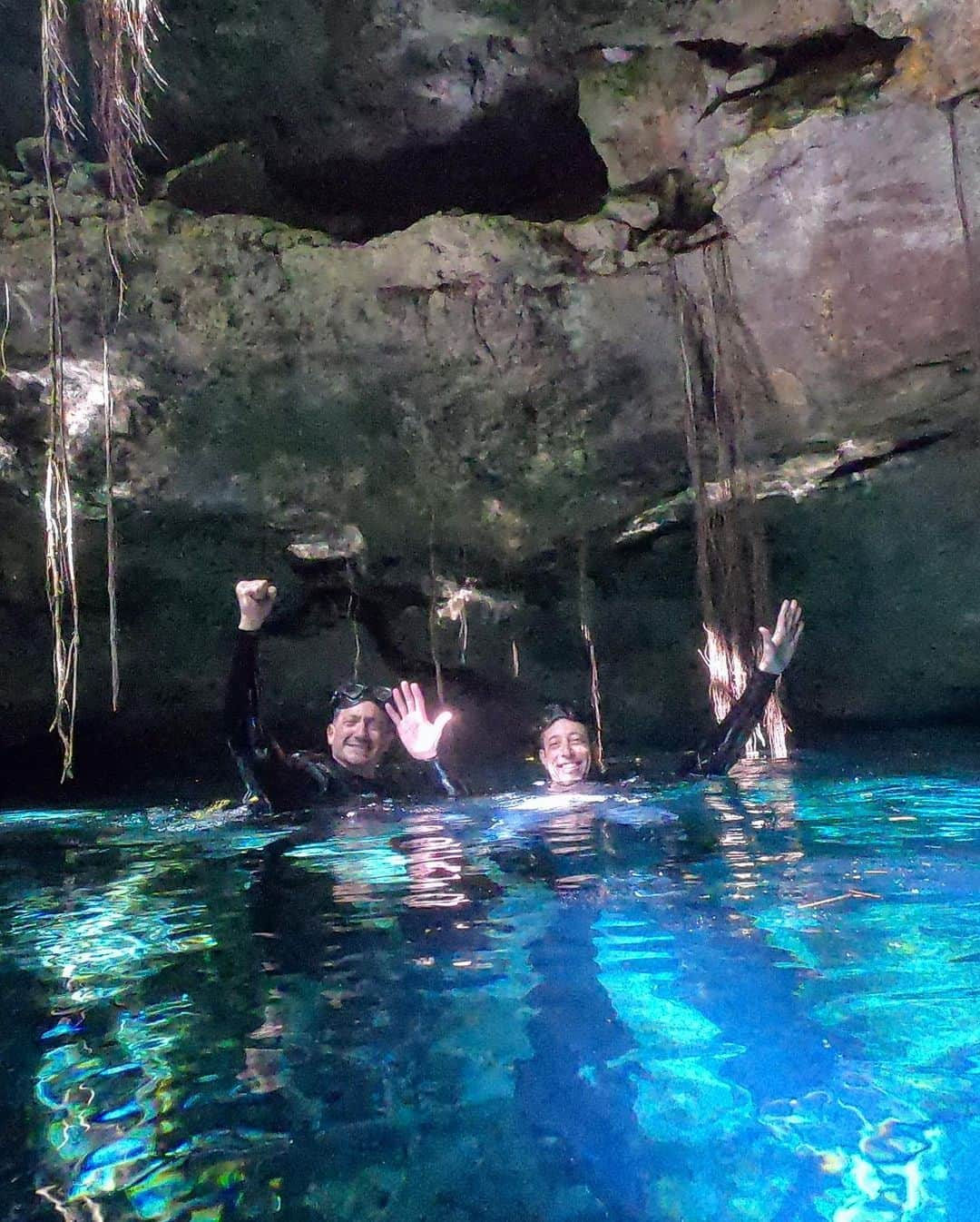 サッシャ・ロイズさんのインスタグラム写真 - (サッシャ・ロイズInstagram)「Hasta luego Mexico 🇲🇽 #tulum  #chichenitza #cozumel #cenotes #scubadiving」12月8日 4時55分 - mrsasharoiz