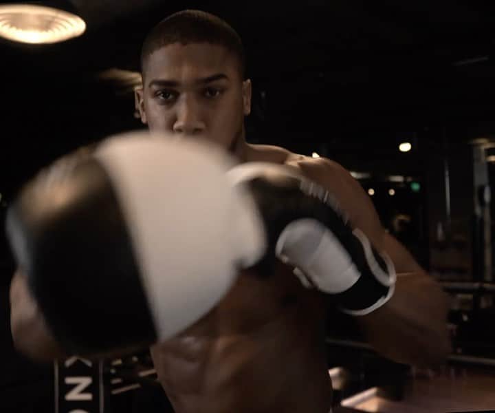 アンソニー・ジョシュアのインスタグラム：「More than boxing. A way of life 💫 Available now exclusively at @ajbxng」