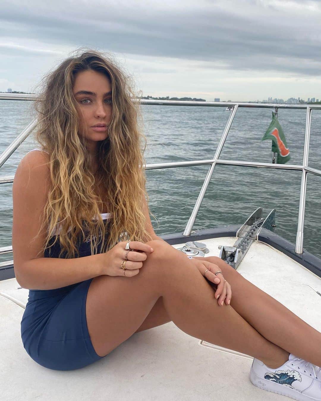 Sommer Rayさんのインスタグラム写真 - (Sommer RayInstagram)「let the ocean worry about being blue」12月8日 5時37分 - sommerray