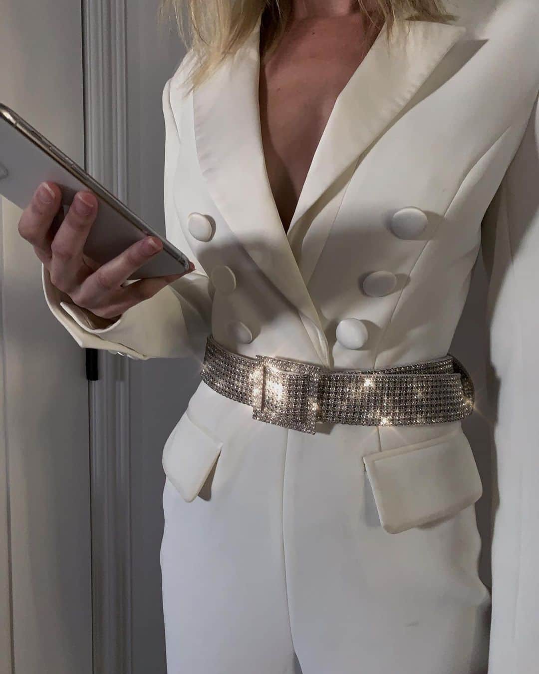 のインスタグラム：「Add a little bit of ✨spice✨ with the #GENNIE belt」
